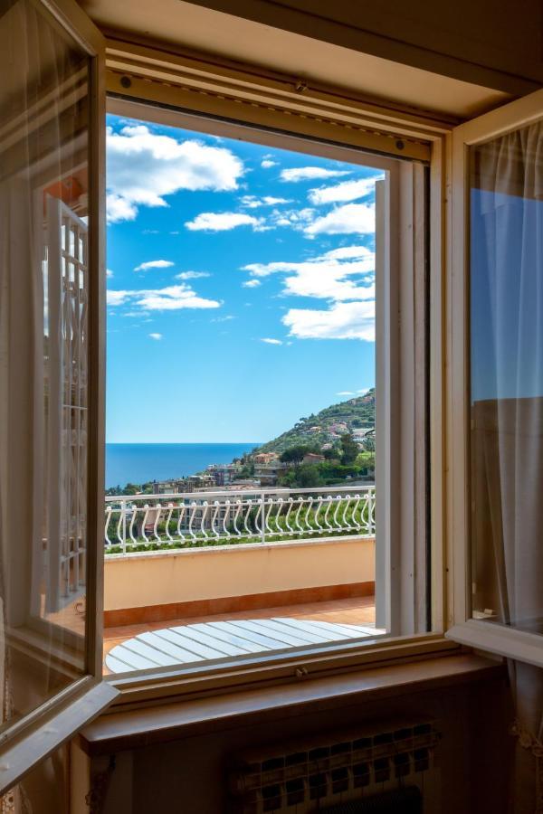 168B - La Terrazza Sul Mare, Casa A 10 Minuti Da Spiaggia, Parcheggio Privato Gratis San Remo Zewnętrze zdjęcie