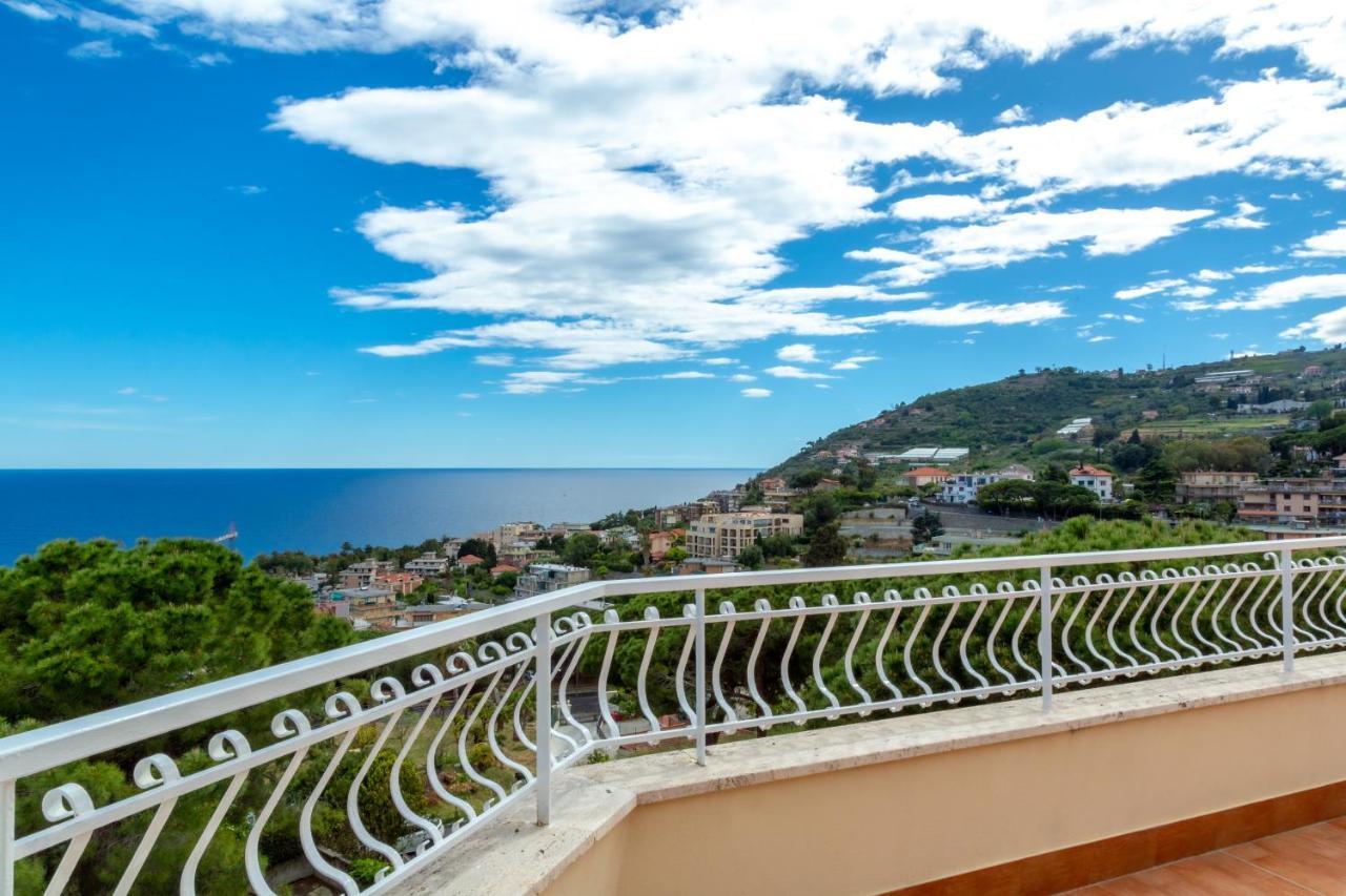 168B - La Terrazza Sul Mare, Casa A 10 Minuti Da Spiaggia, Parcheggio Privato Gratis San Remo Zewnętrze zdjęcie