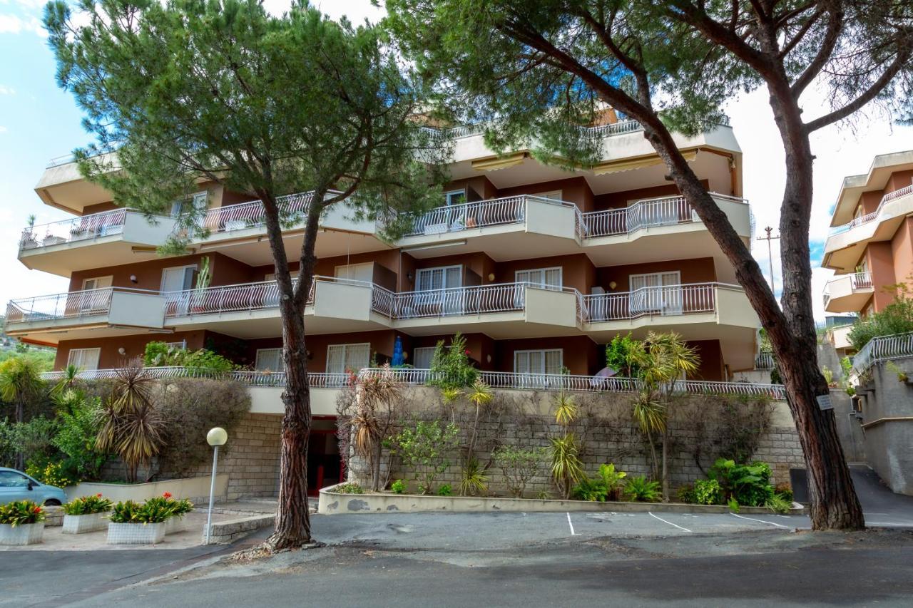 168B - La Terrazza Sul Mare, Casa A 10 Minuti Da Spiaggia, Parcheggio Privato Gratis San Remo Zewnętrze zdjęcie